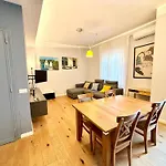 Good Living Апартаменты *