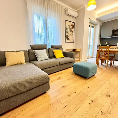 Good Living Roma